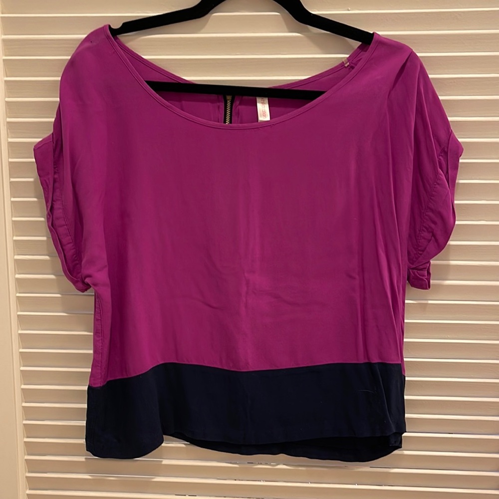 Pink and navy short sleeve top